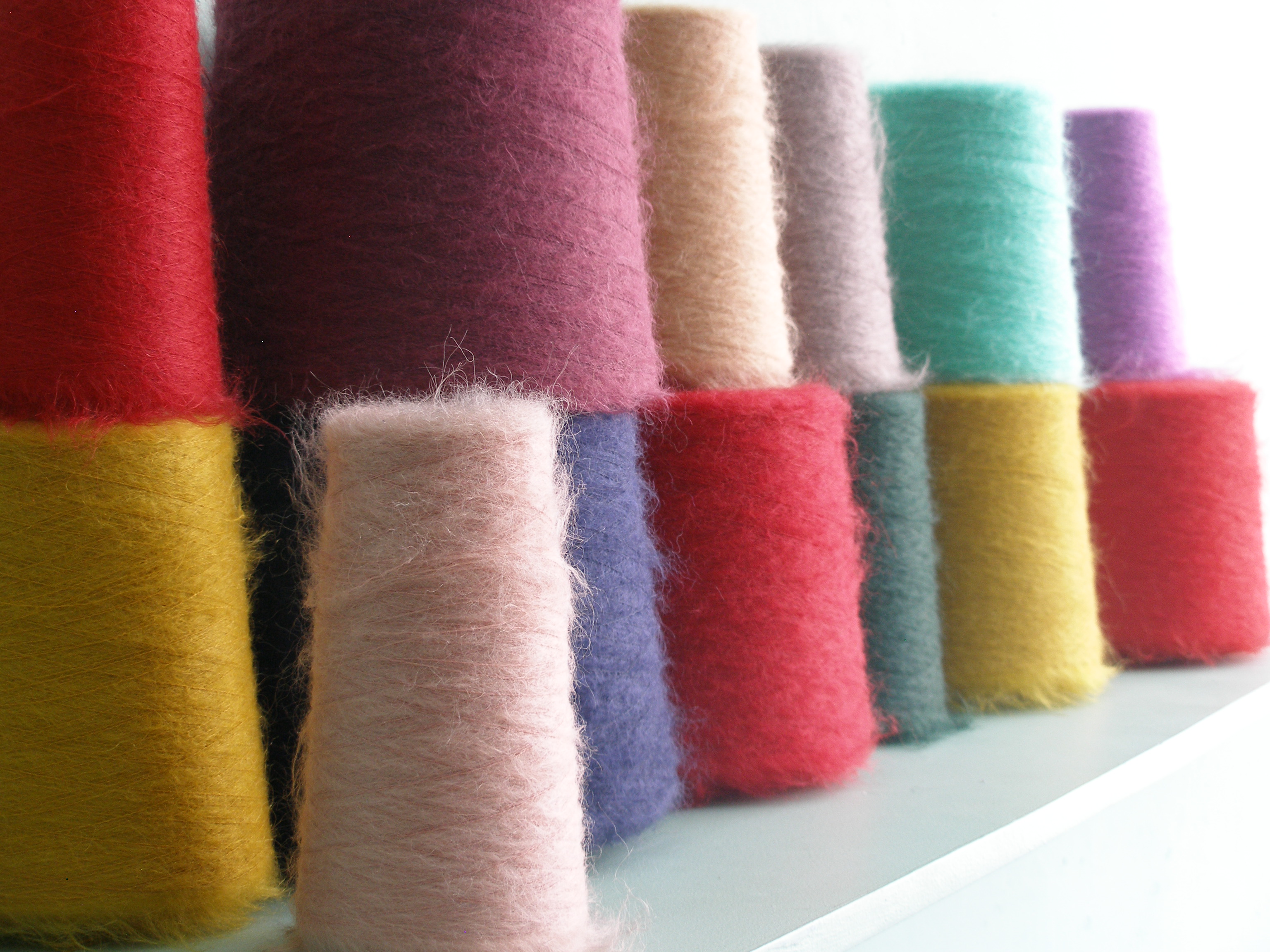Pelotes de laine colorées